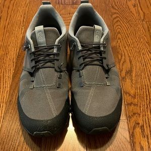 Mens On Cloud Size 10